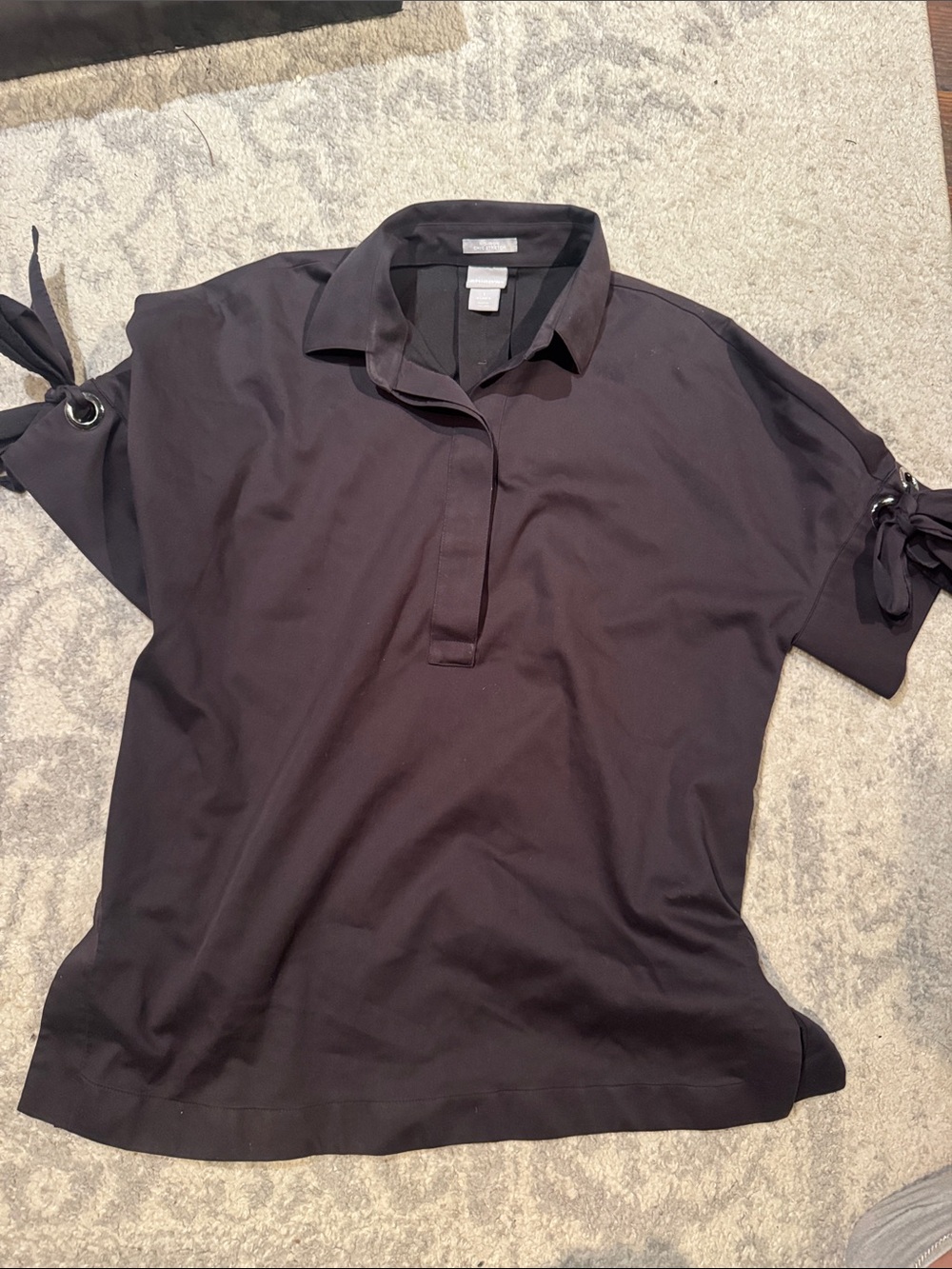Chico’s Women's Black Collared Short-Sleeve Top with Tie-Sleeve Detail size 8